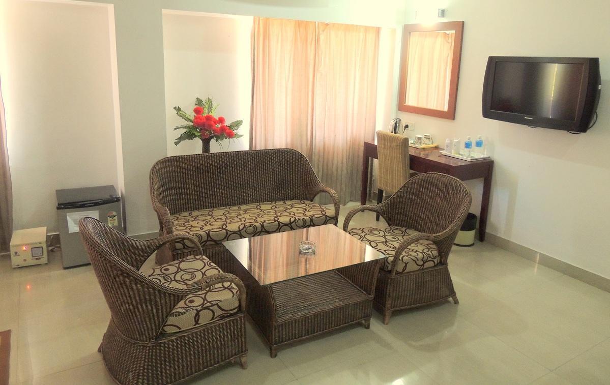 Aroma Residency Hotel Tinsukia Exterior photo